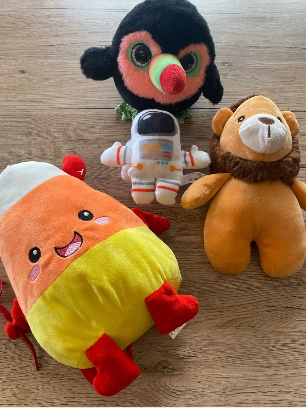 Kellytoy Plush Set - Black Crow, Orange Candy Corn, White Astronaut & Tan Lion
